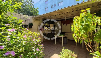 CASA RETROFIT A VENDA NO BAIRRO DO MACUCO EM SANTOS!