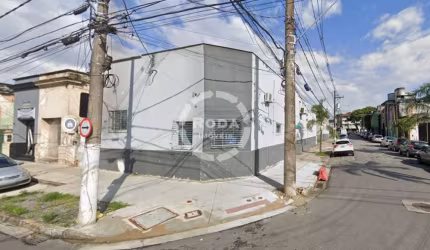 Casa comercial disponível para locação no bairro da Vila Mathias em Santos/SP