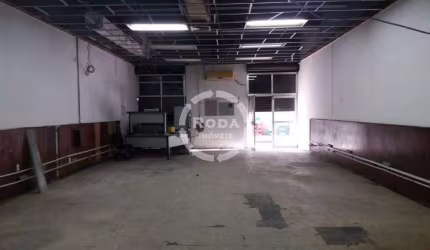 Ponto comercial em sobrado geminado no centro de Santos.