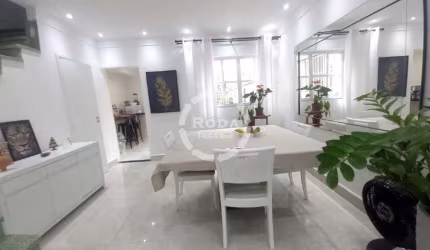 Sobrado à venda com 200m² em Santos, no Bairro do Embaré