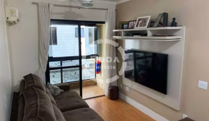 Apartamento na Aparecida, 2 quartos, sala, varanda, 1 banheiro, cozinha e área de serviço, vaga individual,