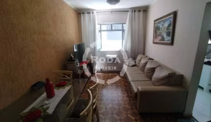 Apartamento à venda de 2 dormitórios no Embaré em Santos