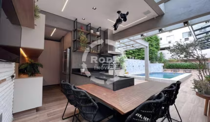 Casa com piscina a venda na Vila Belmiro