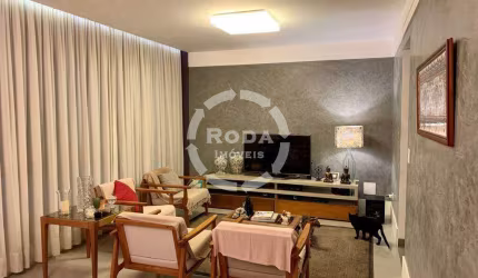 Casa Triplex em condomínio alto padrão de 3 dormitórios sendo 1 suíte Ponta da Praia em Santos.