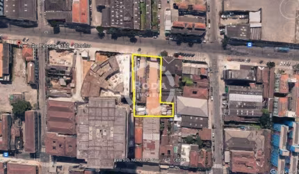 Terreno à Venda no Centro de Santos: Oportunidade Única na Principal Avenida!