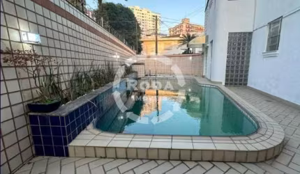 Sobrado de condomínio com 4 quartos na Ponta da Praia em Santos
