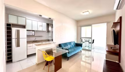 Apartamento 1 Dormitório, 1 Suíte, Andar Alto, na Quadra da Praia no José Menino - PORTEIRA FECHADA.