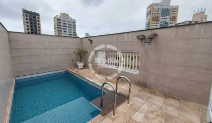 OPORTUNIDADE ÚNICA NO EMBARÉ SOBREPOSTA TRIPLEX À VENDA.