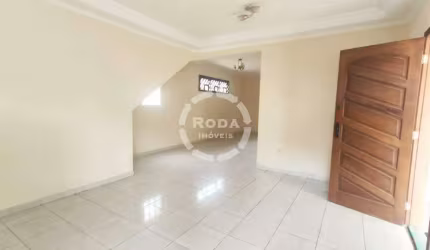 Casa Sobreposta baixa à venda, 3 quartos, 1 suíte, 2 vagas, Estuário - Santos/SP