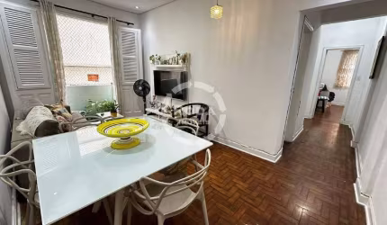Apartamento 2 dormitórios, uma quadra da praia do Boqueirão