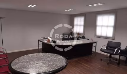Prédio comercial no Centro de Santos próximo a Bolsa do Café