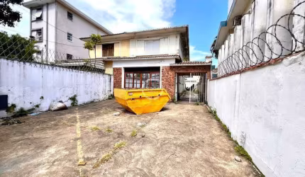 Oportunidade Única no Boqueirão! Terreno Amplo com 730m² a 3 Quadras da Praia.