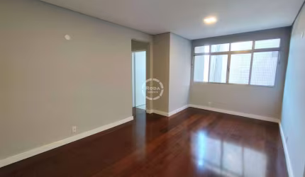 Apartamento Reformado 2 Quartos com Dependência Completa