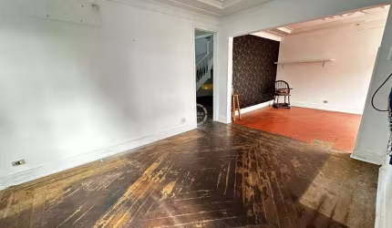 Sobrado Geminado Residencial e/ou comercial à venda no bairro da Encruzilhada