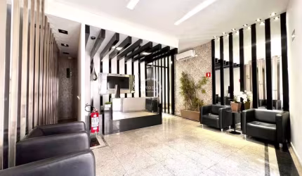 PRÉDIO COMERCIAL NA VILA MATHIAS – LOCALIZAÇÃO ESTRATÉGICA!