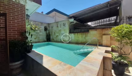 Casa à venda no Embaré