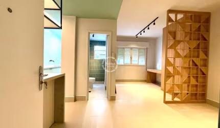 Sala Living Reformado e Decorado – Frente Mar na Aparecida!