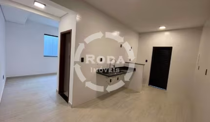 Casa Sobreposta Baixa Fundos Nova à Venda no Marapé – 3 Dormitórioss e 2 Vagas!