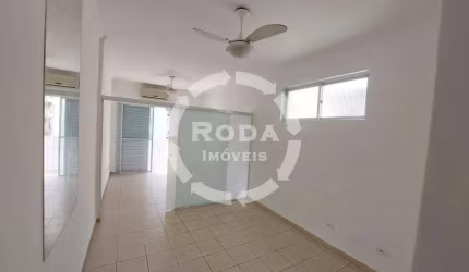 Apartamento 1 dormitório de frente com sacada no coração do Gonzaga para alugar -Gonzaga -Santos