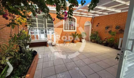 Casa Charmosa isolada, 3 dormitórios à Venda no Bairro da Aparecida – Santos (SP)