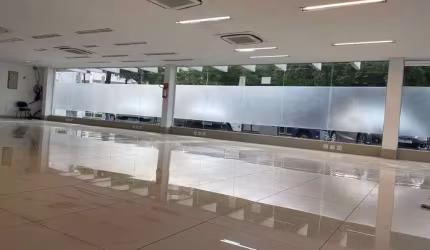 Loja para locação 399m2 com mezanino.
