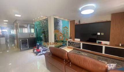 Sobrado à Venda com 225m² e 3 Suítes, 4 Vagas e Piscina Privativa