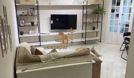 Sobrado à Venda em Condomínio Fechado, 100m² com 3 Quartos