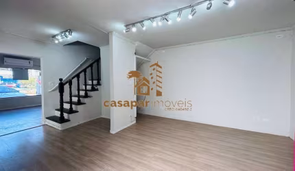 Sobrado à Venda/Locação Comercial e Residencial com 245m²