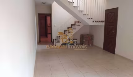 Sobrado a Venda no Jardim Aeroporto com 260m² e 04 quartos.