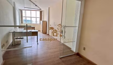 Sala Comercial para Locação no Centro com 28m², Proximo a Estação
