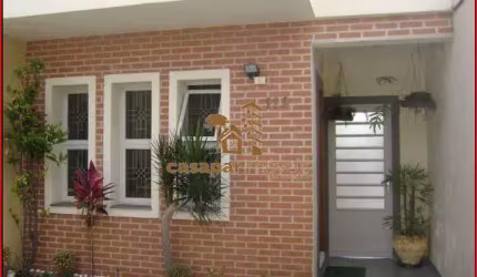 Sobrado à Venda com 180m² no Sacomã, 4 Quartos e Estuda Permuta