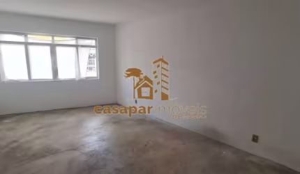 Sobrado à Venda e Vago com 166m², 3 Quartos, 2 Vagas, Excelente Localização