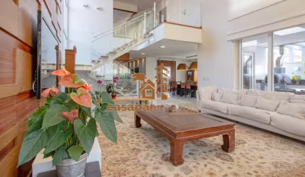 Sobrado à Venda no Jardim São Caetano com 550m², 4 Quartos e 5 Vagas