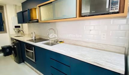 Apartamento de 2 quartos mobiliado e com terraço à venda no bairro Cacupé, Florianópolis, perto do