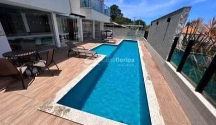 Apartamento de cobertura de 2 quartos com vista privilegiada no condominio perto da praia no coraçã