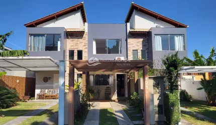 Casa Aconchegante e Mobiliada com 3 Suítes, em Localização Privilegiada, à Venda, Campeche, Florian
