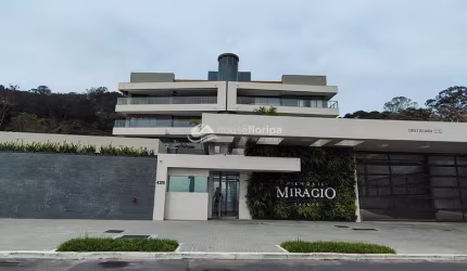 Belíssimo apartamento à venda com 3 Suítes, churrasqueira na sacada e com vista mar, Cacupé, Floria