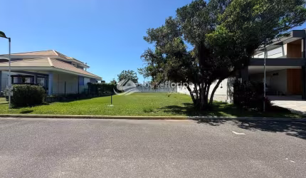 Terreno à venda em condomínio fechado com 510m, no Campeche, Florianópolis, SC
