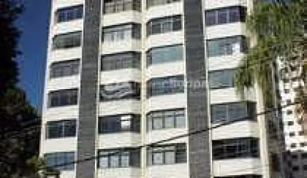 Sala comercial à venda com 37m2 no belíssimo edificio Planel Tower, no coração do Centro de Florian