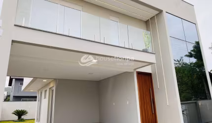 Casa de 3 quartos de alto padrão com quintal amplo e jacuzzi  à venda no Campeche, Campeche, Floria