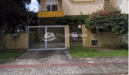 Casa com 3 dormitórios à venda, próxima a praia dos Açores, no Pântano do Sul, Florianópolis, SC