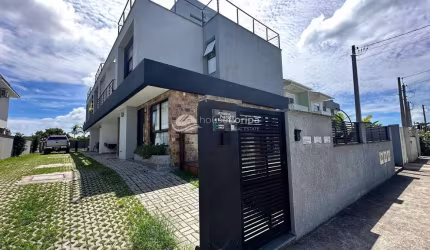 Casa à venda, Campeche, Florianópolis, SC- Possui 3 dormitorios sendo 1 suite - Casa maravilhosa co