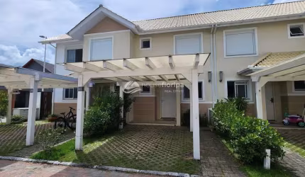 Casa à venda 2 suítes em condomínio fechado próximo a praia, Morro das Pedras, Florianópolis, SC