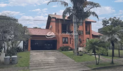 Casa à venda em condomínio fechado, com 4 dormitórios, piscina, Rio Tavares, Florianópolis, SC