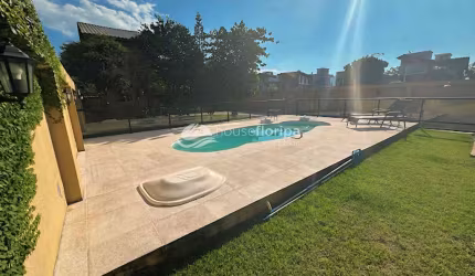Casa à venda, Campeche, Florianópolis, SC - Casa com piscina, próximo a praia! 5 minutinhos a pé.