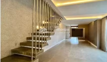 Casa à venda a poucos metros da praia com 3 belas suítes e vista para a Natureza, Morro das Pedras,