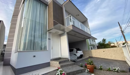 Casa Residencial em Praia Comprida