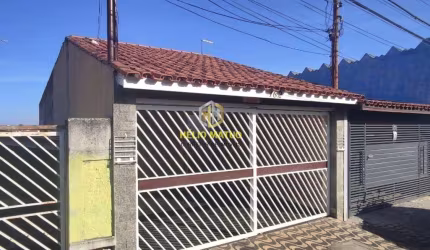 Casa para Venda em Atibaia, Alvinópolis, 2 dormitórios, 1 banheiro, 2 vagas