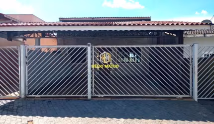 Casa para Venda em Atibaia, Alvinópolis, 3 dormitórios, 1 suíte, 2 banheiros, 2 vagas