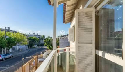 Elegance Imóveis vende Casa no bairro Chácara das Pedras no valor de R$ 1.190.000,00 com terraço, churrasqueira, piscina e garagem para 4 carros.